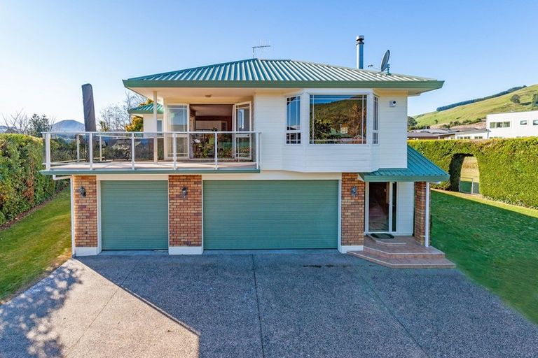 Photo of property in 31 Angela Place, Kinloch, Taupo, 3377