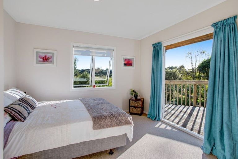 Photo of property in 16 Ao Marama Place, Kerikeri, 0294
