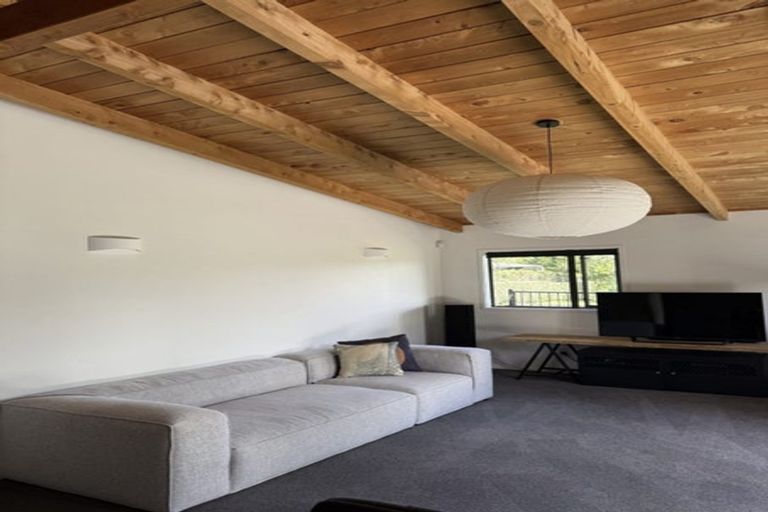 Photo of property in 4 Gradwell Place, Two Mile Bay, Taupo, 3330