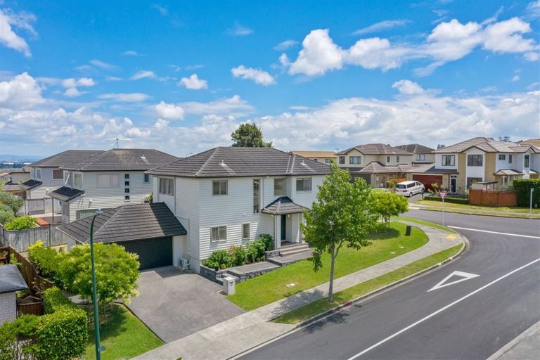 Photo of property in 30 Bellagio Way, Flat Bush, Auckland, 2019