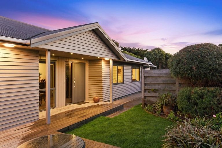 Photo of property in 193a Tutere Street, Waikanae Beach, Waikanae, 5036