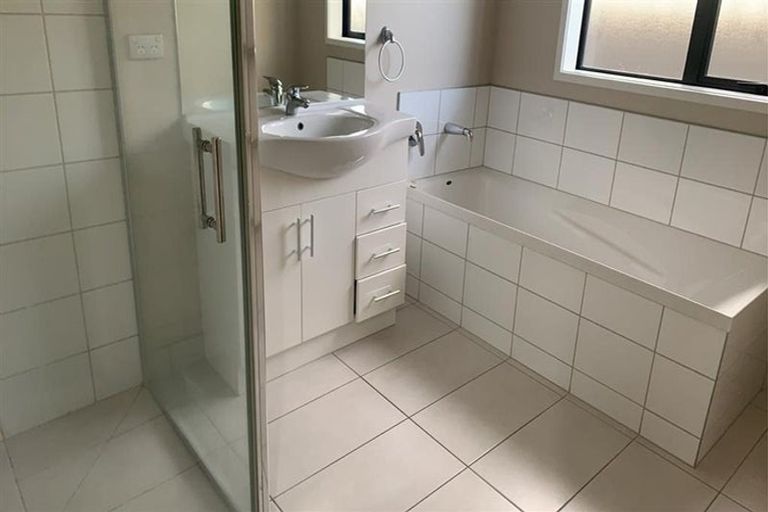 Photo of property in 6 Lindis Place, Poraiti, Napier, 4112