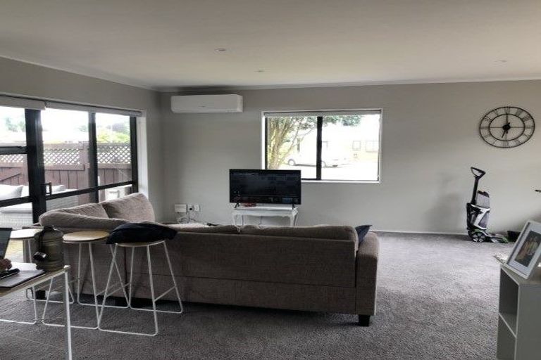 Photo of property in 5 Ngamotu Place, Mount Maunganui, 3116