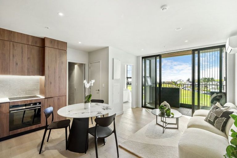 Photo of property in 302/84a Te Oneroa Way, Long Bay, Auckland, 0630