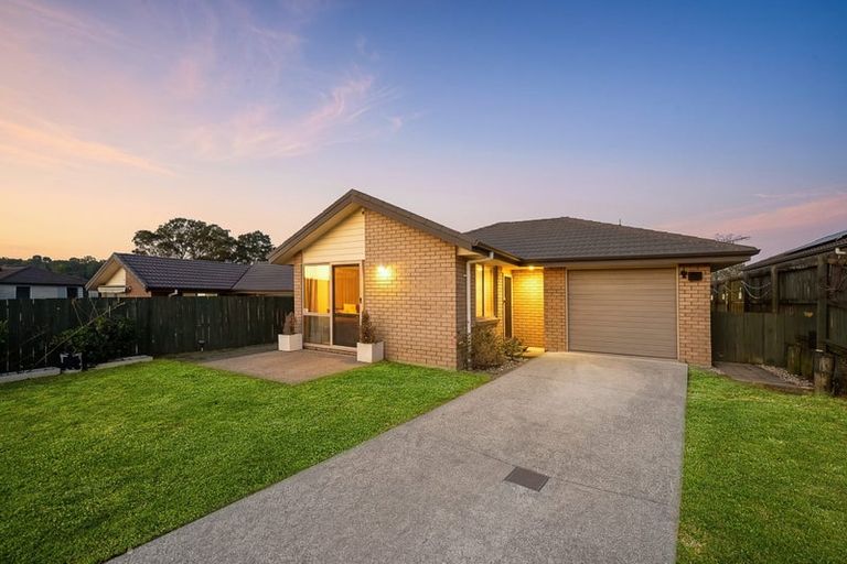 Photo of property in 23 Anna Lane, Glen Eden, Auckland, 0602