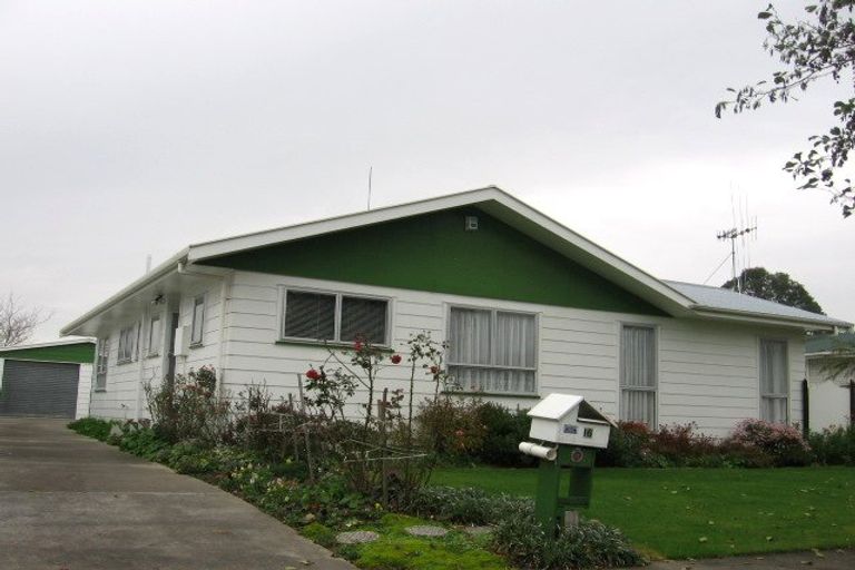 Photo of property in 16 Bendigo Street, Cloverlea, Palmerston North, 4412