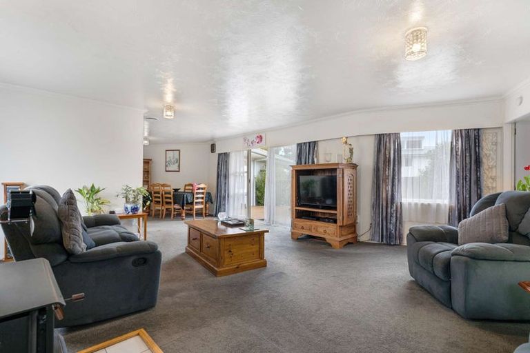 Photo of property in 10 Walnut Place, Owhata, Rotorua, 3010