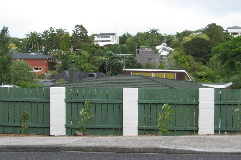 Photo of property in 3/34 Heathcote Road, Castor Bay, Auckland, 0620