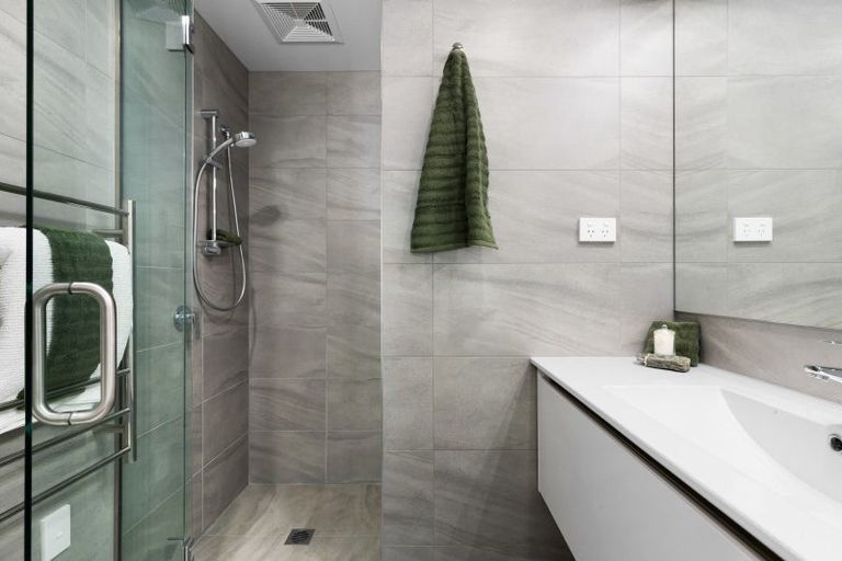 Photo of property in 17/20 George Bullen Lane, Arthurs Point, Queenstown, 9371