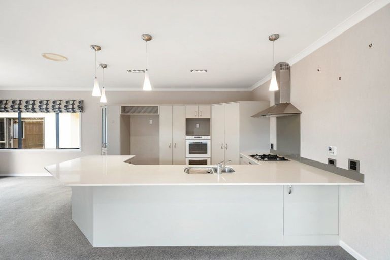 Photo of property in 30 Sandwich Road, St Andrews, Hamilton, 3200