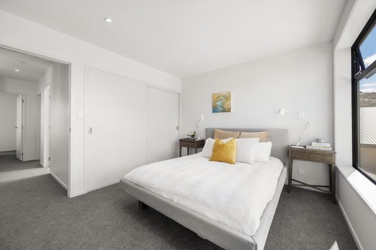 Photo of property in 96a Apu Crescent, Lyall Bay, Wellington, 6022