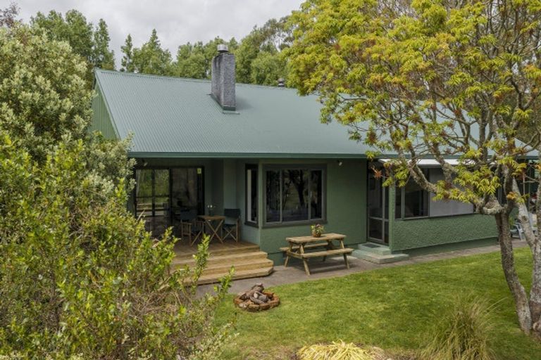 Photo of property in 664 Kairakau Road, Elsthorpe, Havelock North, 4295