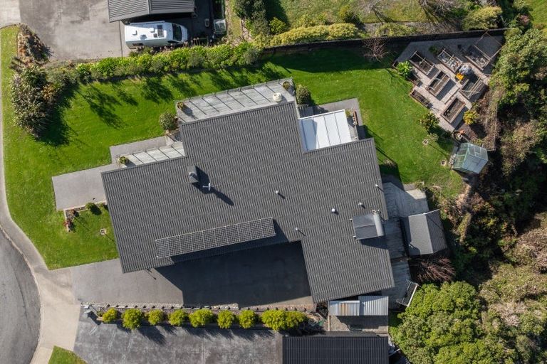 Photo of property in 33 Harbour View Heights, Picton, 7220