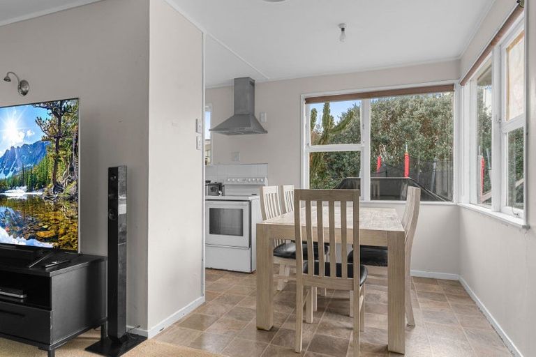 Photo of property in 8 Kokich Crescent, Onerahi, Whangarei, 0110