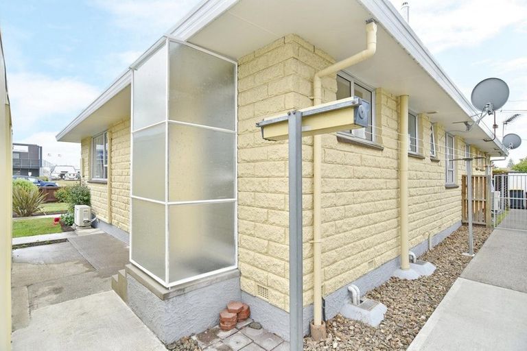 Photo of property in 32 Epsom Road, Sockburn, Christchurch, 8042