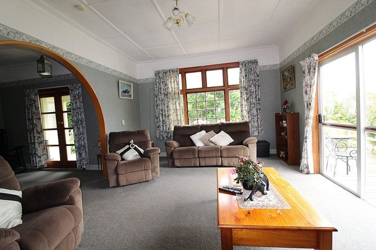 Photo of property in 10 Tarbetness Street, Herbert, Oamaru, 9495