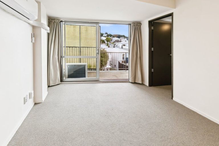 Photo of property in 8h Finlay Terrace, Mount Cook, Wellington, 6021