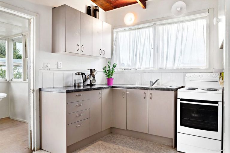 Photo of property in 59 Birdwood Road East, Pukekohe, 2120