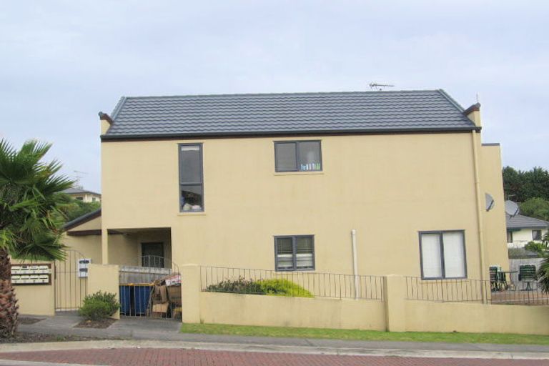 Photo of property in 7/14 Ponderosa Drive, Oteha, Auckland, 0632