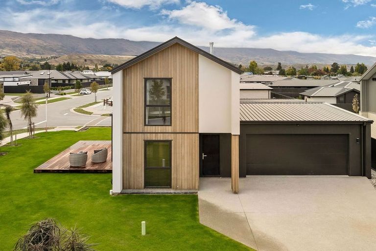 Photo of property in 38 Wallis Drive, Cromwell, 9310