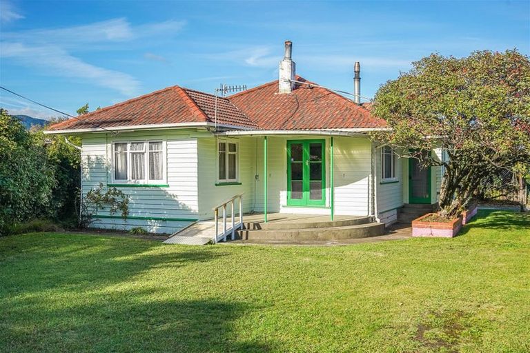 Photo of property in 42 Songer Street, Stoke, Nelson, 7011