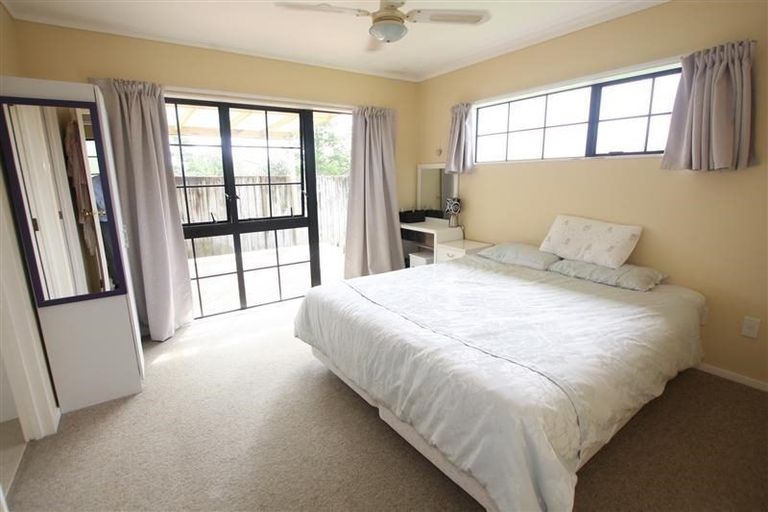 Photo of property in 2/76 Frank Nobilo Drive, Golflands, Auckland, 2013