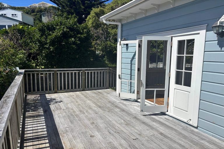 Photo of property in 30a Sutherland Crescent, Melrose, Wellington, 6023