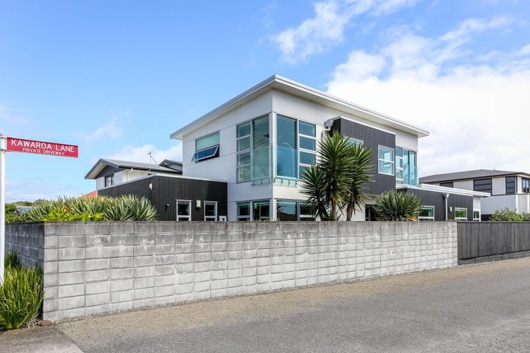 Photo of property in 2 Cutfield Road, New Plymouth, 4310