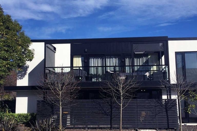 Photo of property in 4/275 Kilmore Street, Christchurch Central, Christchurch, 8011