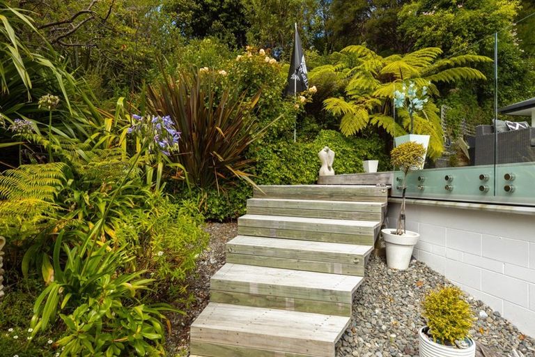 Photo of property in 7 Finlay Grove, Waikawa, Picton, 7220