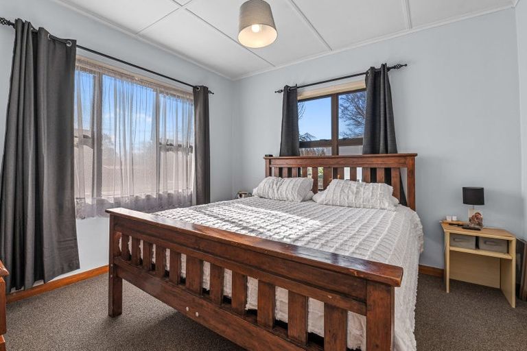 Photo of property in 18 Corlett Street, Utuhina, Rotorua, 3015