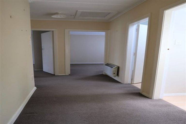 Photo of property in 9 Holland Street, Wainuiomata, Lower Hutt, 5014