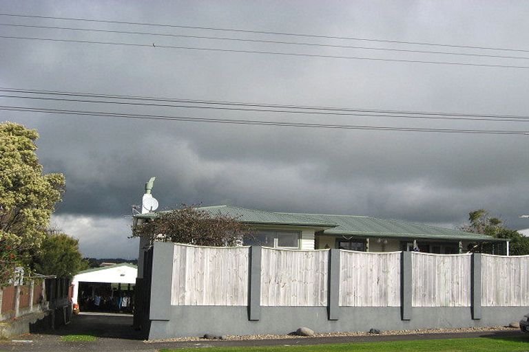 Photo of property in 231 Omata Road, Spotswood, New Plymouth, 4310