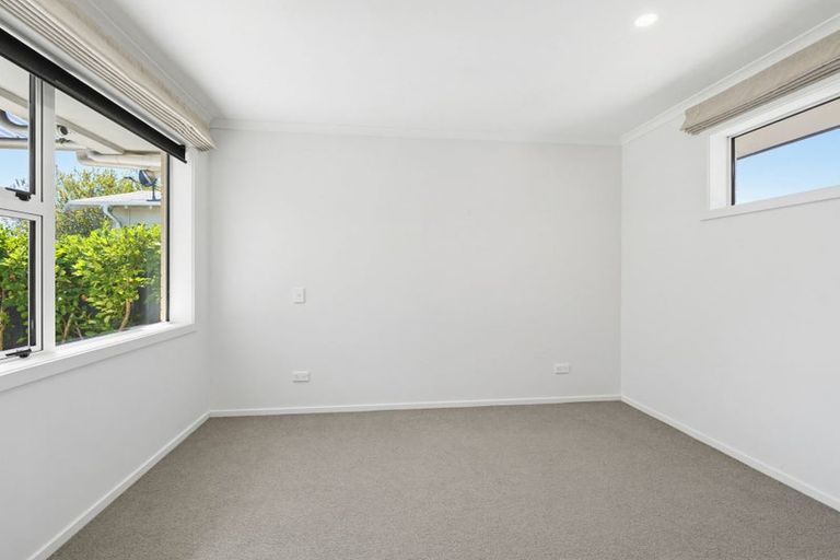 Photo of property in 22 Florence Avenue, Palmerston North, 4414