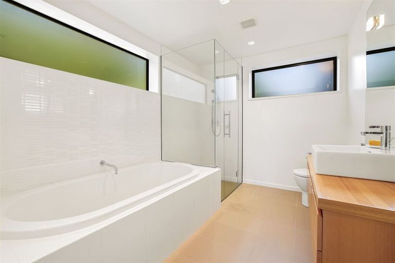 Photo of property in 130 Richmond Hill Road, Richmond Hill, Christchurch, 8081