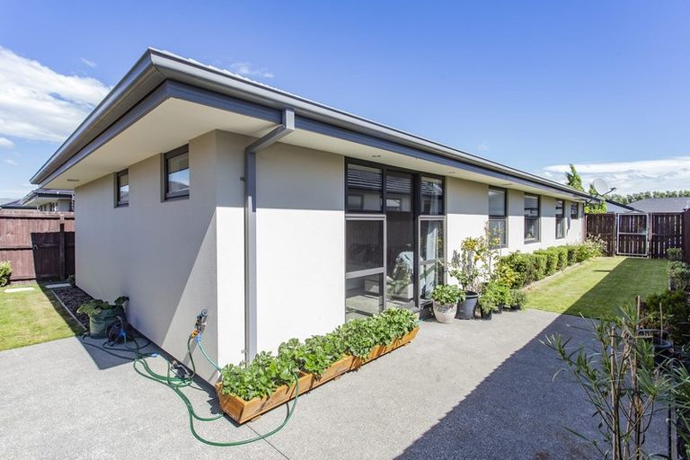 Photo of property in 7 Robalan Close, Halswell, Christchurch, 8025