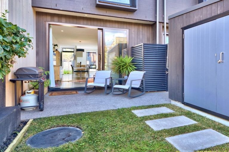 Photo of property in 17 Isitt Road, Hobsonville, Auckland, 0616