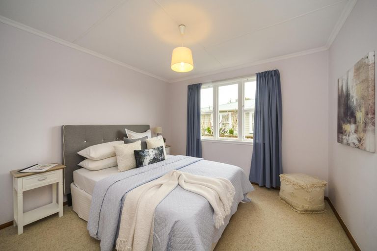 Photo of property in 7 Ruha Street, West End, Palmerston North, 4412