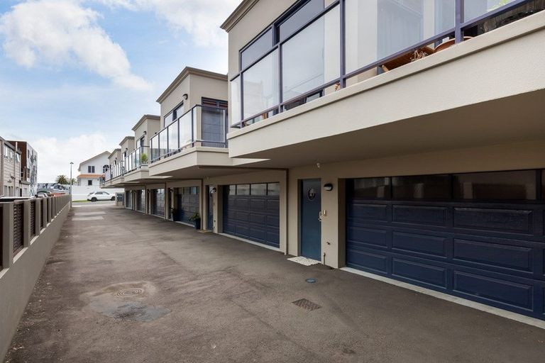 Photo of property in 15d Pacific Avenue, Mount Maunganui, 3116