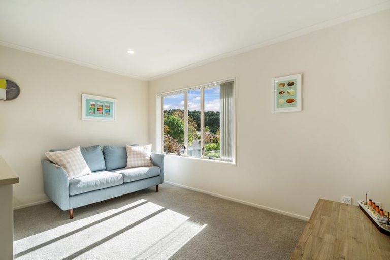 Photo of property in 11 Phoebe Meikle Place, Torbay, Auckland, 0630