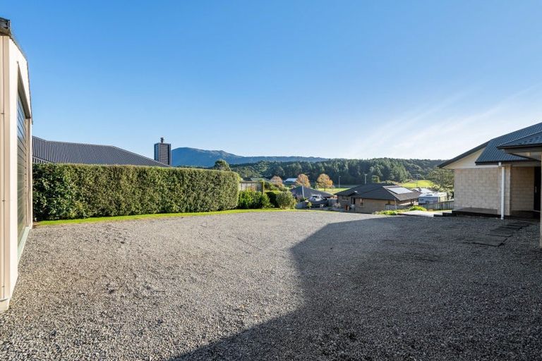 Photo of property in 10 Pukeko Place, Picton, 7220