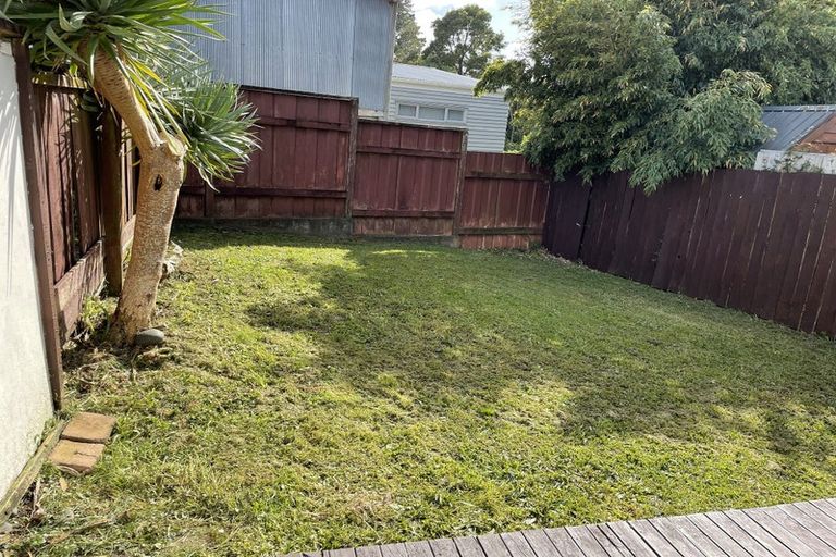 Photo of property in 2/21 Wanaka Place, Pakuranga Heights, Auckland, 2010