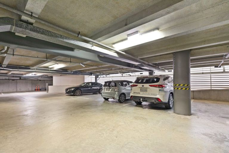 Photo of property in 1/6d Durham Street, Tauranga, 3110