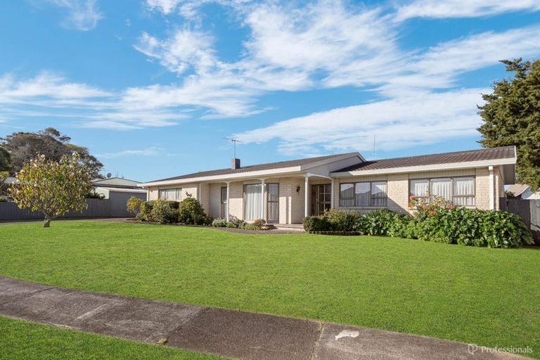 Photo of property in 6 Mahon Place, Papatoetoe, Auckland, 2025