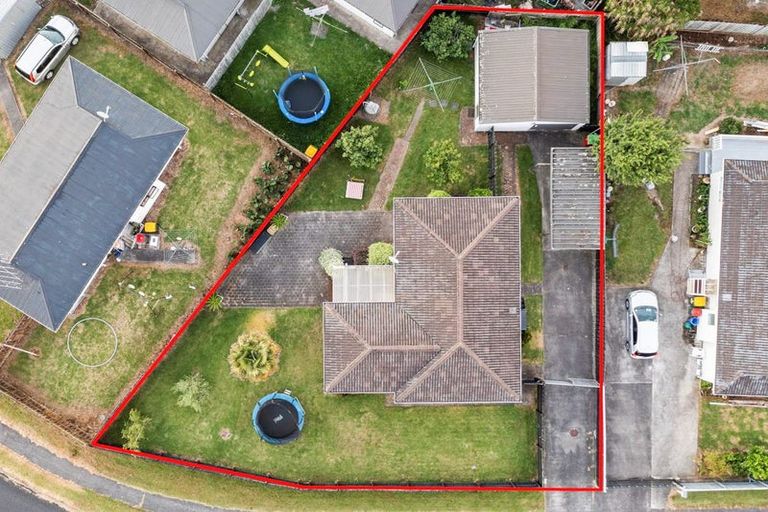 Photo of property in 2/17 Trimdon Street, Randwick Park, Auckland, 2105