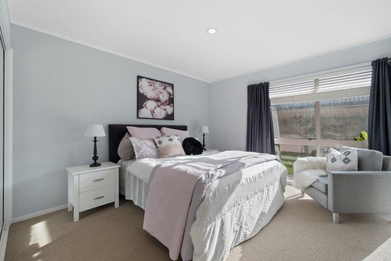 Photo of property in 1/15 Golfland Drive, Golflands, Auckland, 2013