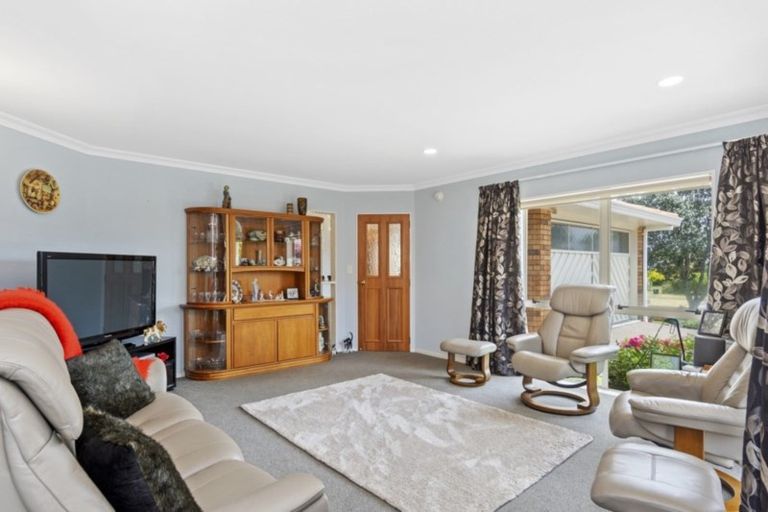 Photo of property in 37 Lotus Avenue, Mount Maunganui, 3116