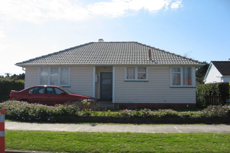Photo of property in 19 Cornwall Street, Brooklands, New Plymouth, 4310