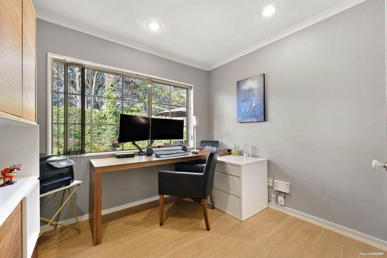 Photo of property in 55 Bob Charles Drive, Golflands, Auckland, 2013