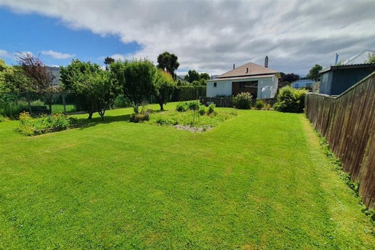 Photo of property in 59 Rhodes Street, Waimate, 7924